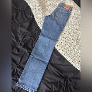 Levi’s Straight Leg Jeans